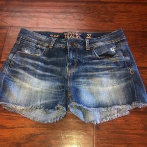 Super cute buckle denim shorts!